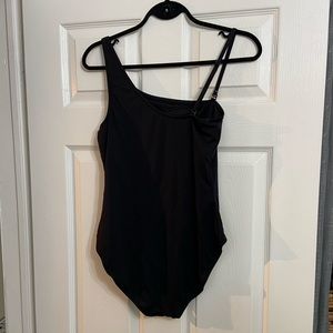 One Shoulder One-Piece Bathing Suit